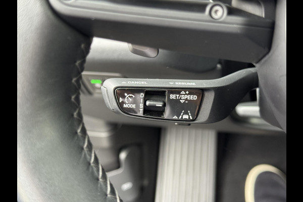 Porsche Cayenne Coupé 3.0 E-Hybrid / Fabrieksgarantie / Matrix Koplampen / 4 Wielbesturing / Chrono Pakket / Leder / Adaptieve Cruise Control / 21 Inch / Trekhaak / Bose / Stoelverwarming voor+achter / Panoramadak / Luchtvering