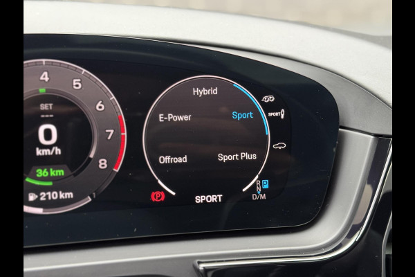 Porsche Cayenne Coupé 3.0 E-Hybrid / Fabrieksgarantie / Matrix Koplampen / 4 Wielbesturing / Chrono Pakket / Leder / Adaptieve Cruise Control / 21 Inch / Trekhaak / Bose / Stoelverwarming voor+achter / Panoramadak / Luchtvering