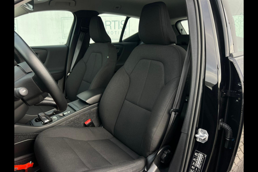 Volvo XC40 1.5 T2 Momentum Core NL AUTO | DEALER ONDERH | WEGKLAPBARE TREKHAAK | CAMERA | CARPLAY |