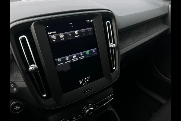 Volvo XC40 1.5 T2 Momentum Core NL AUTO | DEALER ONDERH | WEGKLAPBARE TREKHAAK | CAMERA | CARPLAY |