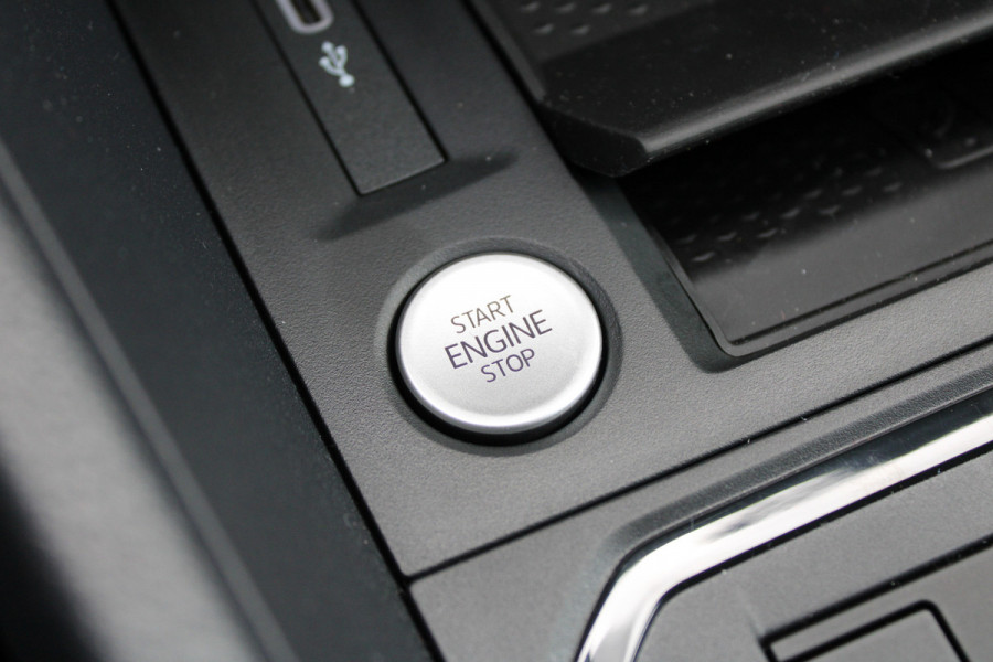 Volkswagen Caddy Cargo 2.0 TDI 122pk DSG7 - Carplay - Adaptive Cruise - Trekhaak - Navigatie - Dig. cockpit - Ergocomfort stoel - Stoelverwarming - Rij