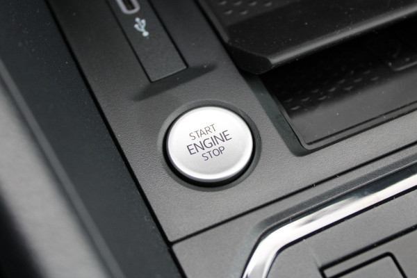 Volkswagen Caddy Cargo 2.0 TDI 122pk DSG7 - Carplay - Adaptive Cruise - Trekhaak - Navigatie - Dig. cockpit - Ergocomfort stoel - Stoelverwarming - Rij