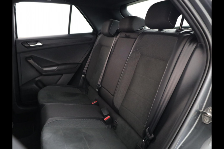 Volkswagen T-Roc 1.5 TSI R-Line 150 PK DSG | Navigatie | Trekhaak afneembaar | ErgoActive Stoel Pakket | Parkeercamera |