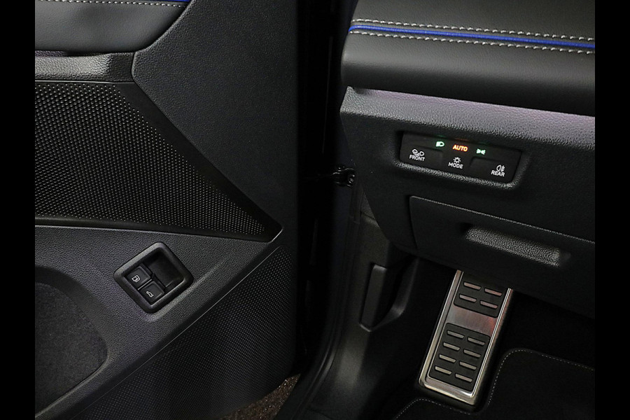 Volkswagen Tiguan 1.5 eHybrid R-Line Edition 272 pk Automaat (DSG) | Verlengde garantie | Navigatie | Parkeersensoren (Park assist) | Rondomzicht camera | Stoelverwarming v/a | Black Style pakket | R-Line |