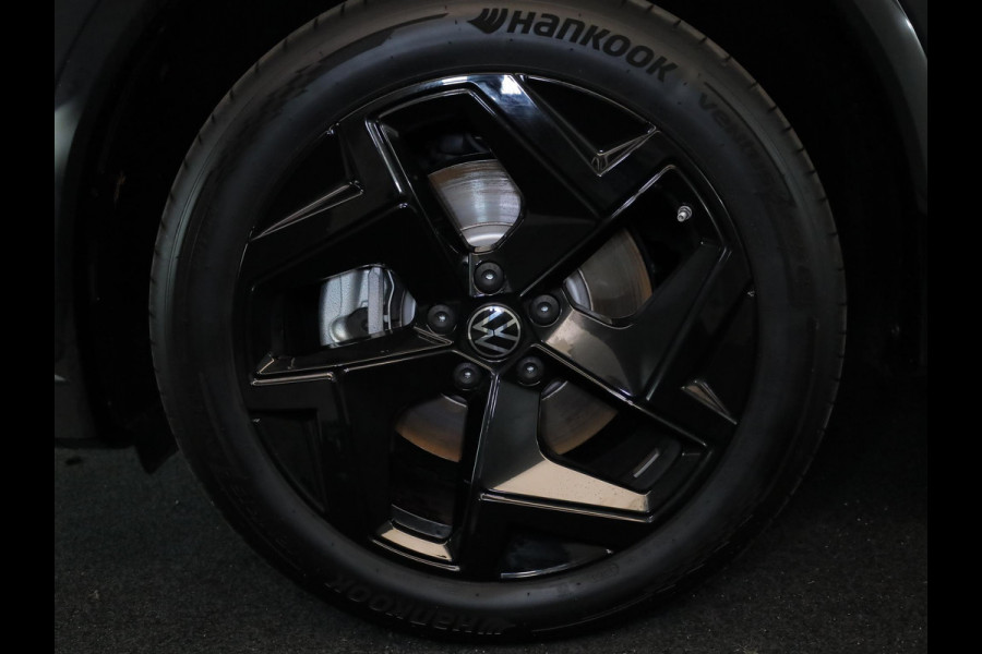 Volkswagen Tiguan 1.5 eHybrid R-Line Edition 272 pk Automaat (DSG) | Verlengde garantie | Navigatie | Parkeersensoren (Park assist) | Rondomzicht camera | Stoelverwarming v/a | Black Style pakket | R-Line |