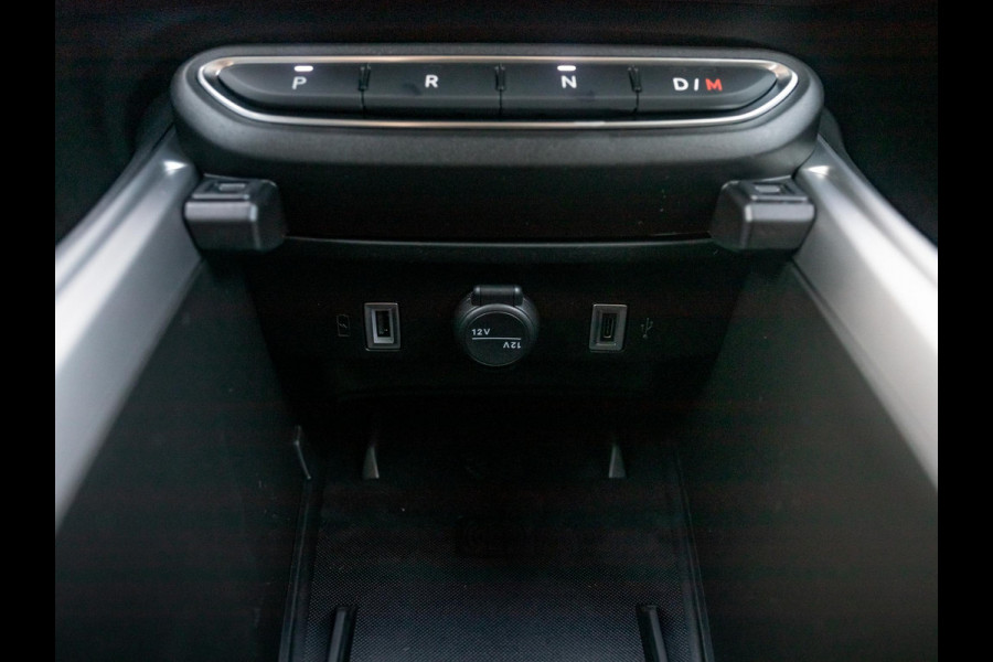 Jeep Avenger 1.2 e-Hybrid Summit | Uit voorraad leverbaar | Winter Pack | Infotaiment&Convenience Pack | Bicolore