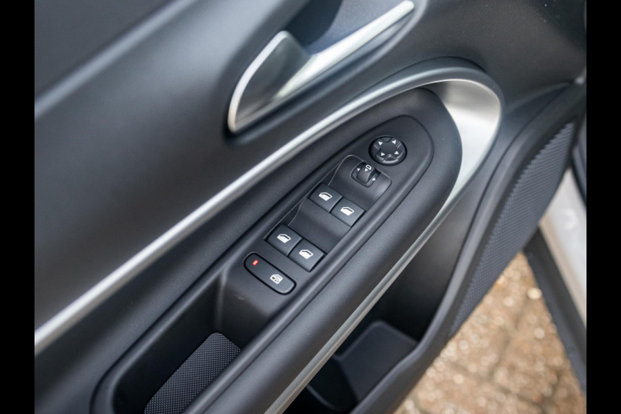 Jeep Avenger 1.2 e-Hybrid Summit | Uit voorraad leverbaar | Winter Pack | Infotaiment&Convenience Pack | Bicolore