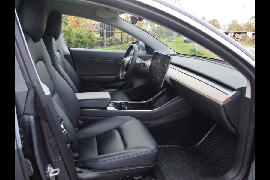 Tesla Model 3 Long Range AWD 75 kWh | Panoramdak | Camera | Marge Auto |