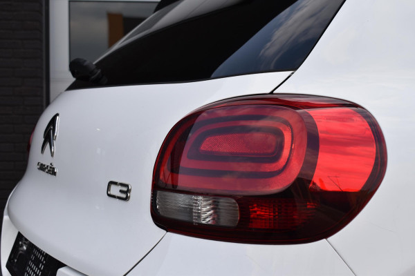 Citroën C3 1.2 PureTech S&S 110 PK Aut. Shine | Panodak | Carplay | Stoelverw. | Incl. garantie