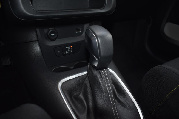 Citroën C3 1.2 PureTech S&S 110 PK Aut. Shine | Panodak | Carplay | Stoelverw. | Incl. garantie