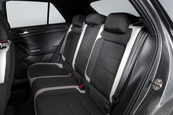 Volkswagen T-Roc 2.0 TSI 190 PK 4Motion Sport - Automaat Orig. NL | S/K-Panodak | Adapt. Cruise | Stoelverw. | PDC | NAV + App. Connect | ECC | Afn. Trekhaak | DAB | LM 17" |