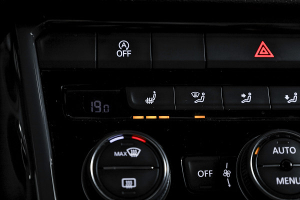 Volkswagen T-Roc 2.0 TSI 190 PK 4Motion Sport - Automaat Orig. NL | S/K-Panodak | Adapt. Cruise | Stoelverw. | PDC | NAV + App. Connect | ECC | Afn. Trekhaak | DAB | LM 17" |