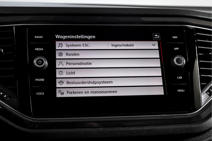 Volkswagen T-Roc 2.0 TSI 190 PK 4Motion Sport - Automaat Orig. NL | S/K-Panodak | Adapt. Cruise | Stoelverw. | PDC | NAV + App. Connect | ECC | Afn. Trekhaak | DAB | LM 17" |