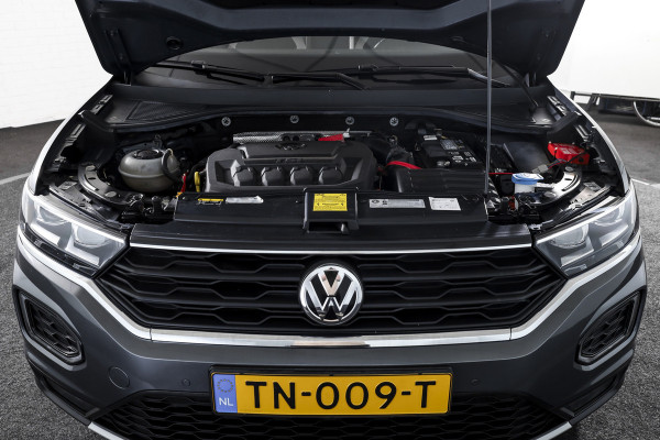 Volkswagen T-Roc 2.0 TSI 190 PK 4Motion Sport - Automaat Orig. NL | S/K-Panodak | Adapt. Cruise | Stoelverw. | PDC | NAV + App. Connect | ECC | Afn. Trekhaak | DAB | LM 17" |