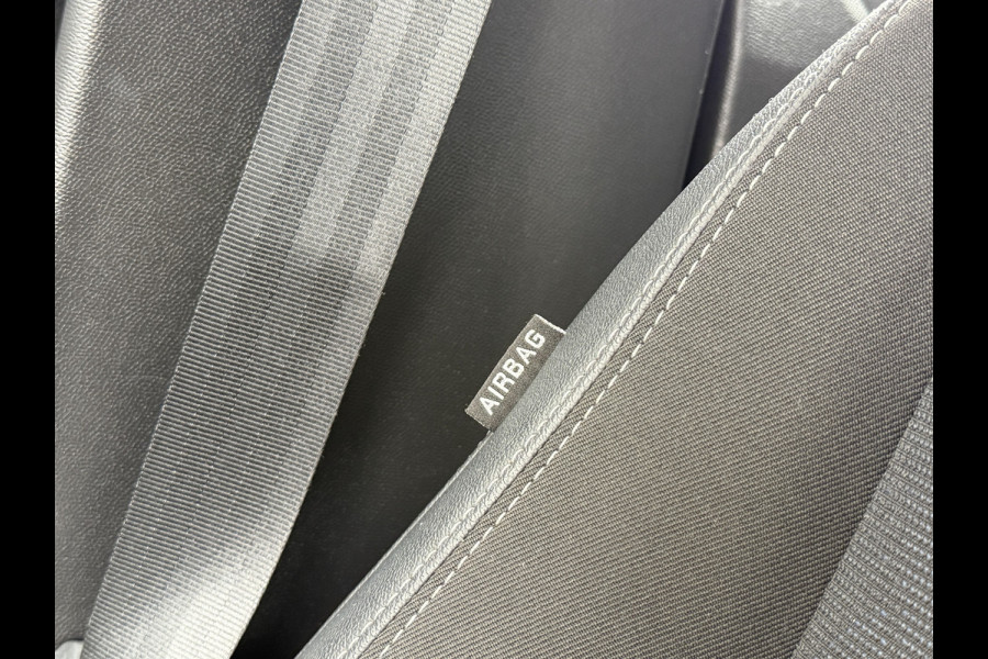 Opel CORSA-E Elegance 50 kWh | SOH 90% | Dealeronderhouden | Apple Carplay | 1e eigenaar