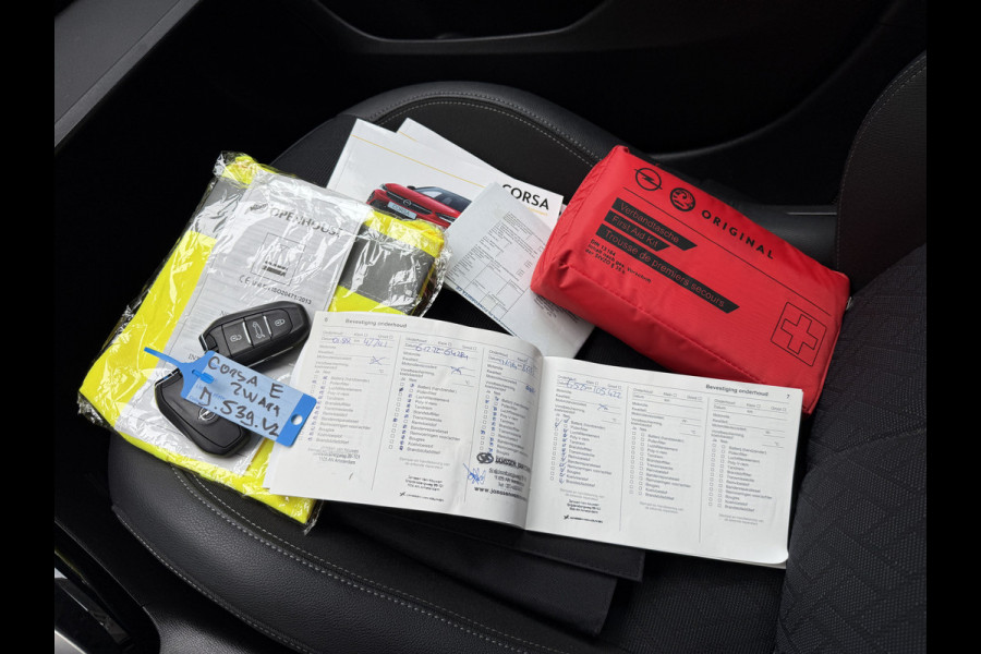 Opel CORSA-E Elegance 50 kWh | SOH 90% | Dealeronderhouden | Apple Carplay | 1e eigenaar