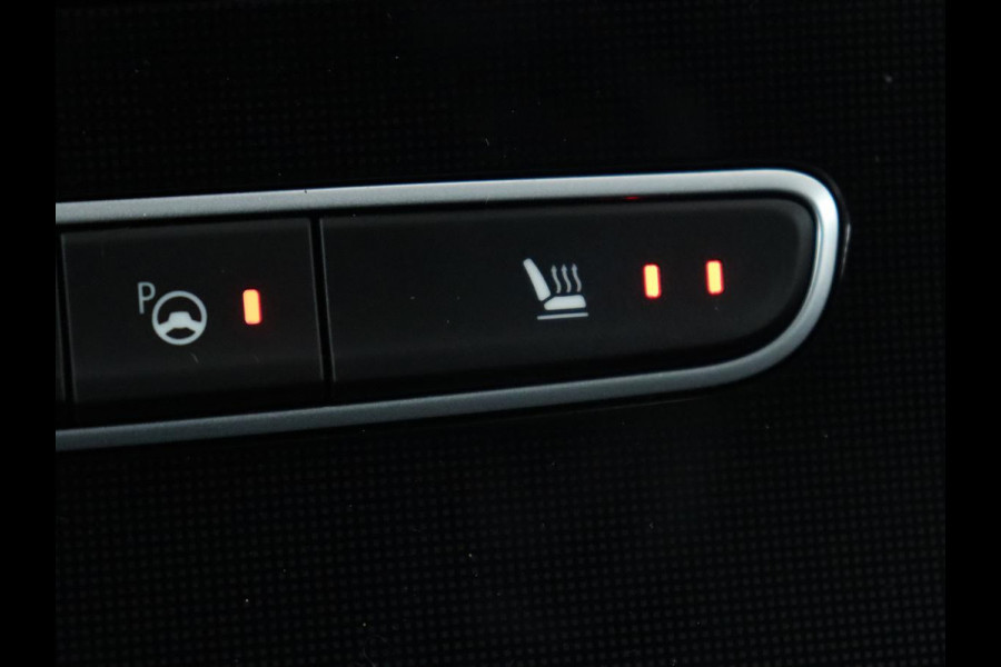 Renault Scénic 1.3 TCe Bose | Leder | Trekhaak | Stoel & stuurverwarming | Head-Up | Camera | Massage | Carplay | Navigatie | Full LED | Park Assist | Climate control | Cruise control