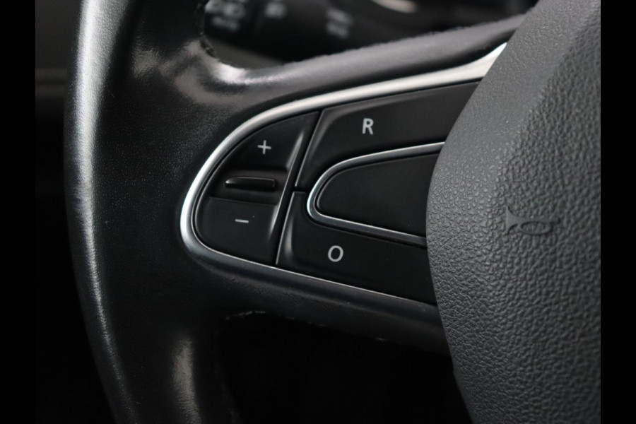 Renault Scénic 1.3 TCe Bose | Leder | Trekhaak | Stoel & stuurverwarming | Head-Up | Camera | Massage | Carplay | Navigatie | Full LED | Park Assist | Climate control | Cruise control