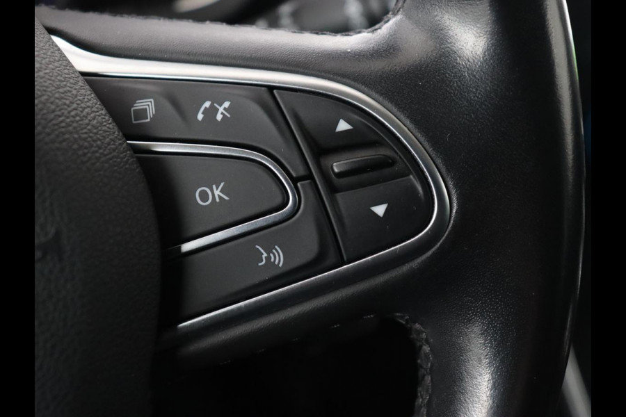 Renault Scénic 1.3 TCe Bose | Leder | Trekhaak | Stoel & stuurverwarming | Head-Up | Camera | Massage | Carplay | Navigatie | Full LED | Park Assist | Climate control | Cruise control