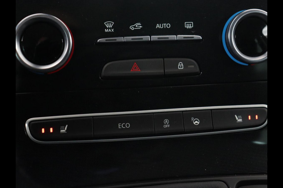 Renault Scénic 1.3 TCe Bose | Leder | Trekhaak | Stoel & stuurverwarming | Head-Up | Camera | Massage | Carplay | Navigatie | Full LED | Park Assist | Climate control | Cruise control