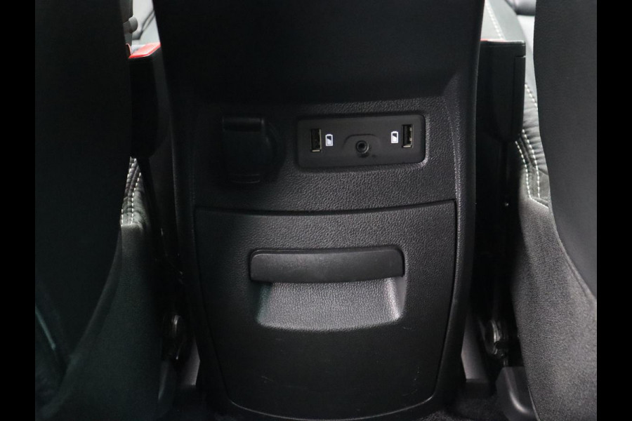 Renault Scénic 1.3 TCe Bose | Leder | Trekhaak | Stoel & stuurverwarming | Head-Up | Camera | Massage | Carplay | Navigatie | Full LED | Park Assist | Climate control | Cruise control