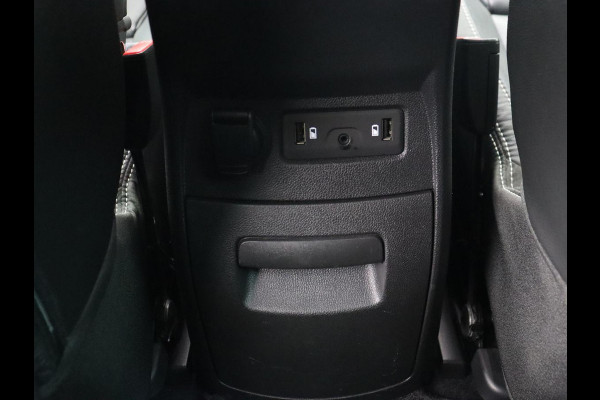 Renault Scénic 1.3 TCe Bose | Leder | Trekhaak | Stoel & stuurverwarming | Head-Up | Camera | Massage | Carplay | Navigatie | Full LED | Park Assist | Climate control | Cruise control