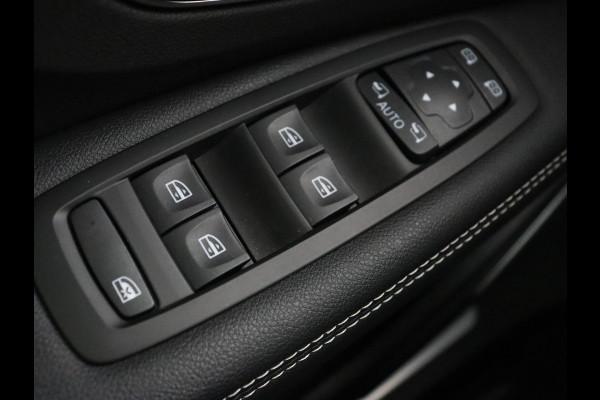Renault Scénic 1.3 TCe Bose | Leder | Trekhaak | Stoel & stuurverwarming | Head-Up | Camera | Massage | Carplay | Navigatie | Full LED | Park Assist | Climate control | Cruise control