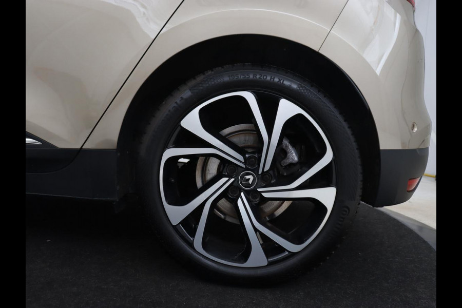 Renault Scénic 1.3 TCe Bose | Leder | Trekhaak | Stoel & stuurverwarming | Head-Up | Camera | Massage | Carplay | Navigatie | Full LED | Park Assist | Climate control | Cruise control