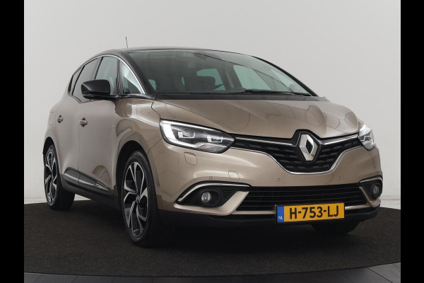 Renault Scénic 1.3 TCe Bose | Leder | Trekhaak | Stoel & stuurverwarming | Head-Up | Camera | Massage | Carplay | Navigatie | Full LED | Park Assist | Climate control | Cruise control