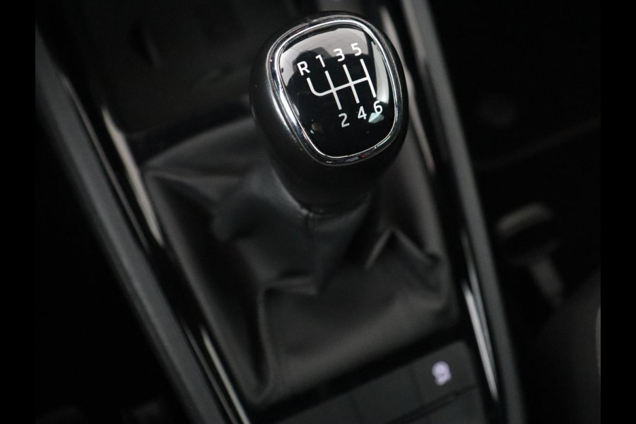 Škoda SCALA 1.0 TSI Sport | Carplay | Sportstoelen | Climate control | Parkeerhulp | Cruise control | Full LED | Bluetooth | DAB