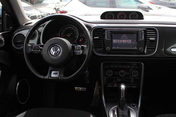 Volkswagen Beetle 2.0 TSI Dune / Schuifdak / Camera / Xenon / Navigatie / 20'' / Stoelverwarming / DAB / Stoelverwarming / Cruise Control