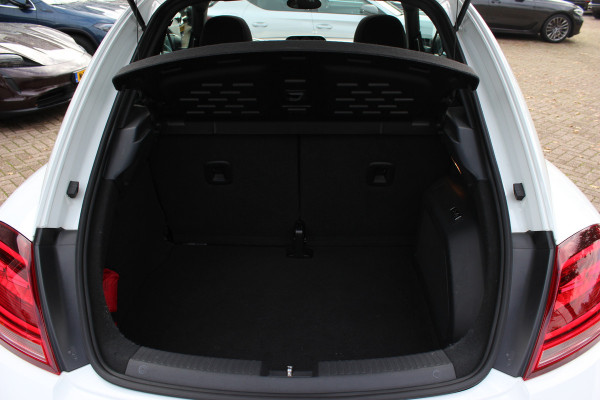 Volkswagen Beetle 2.0 TSI Dune / Schuifdak / Camera / Xenon / Navigatie / 20'' / Stoelverwarming / DAB / Stoelverwarming / Cruise Control