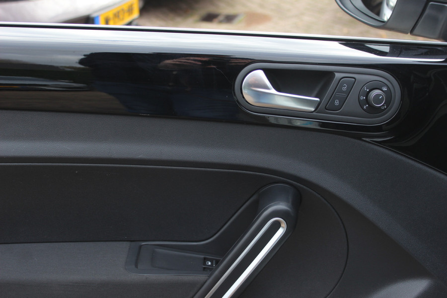 Volkswagen Beetle 2.0 TSI Dune / Schuifdak / Camera / Xenon / Navigatie / 20'' / Stoelverwarming / DAB / Stoelverwarming / Cruise Control