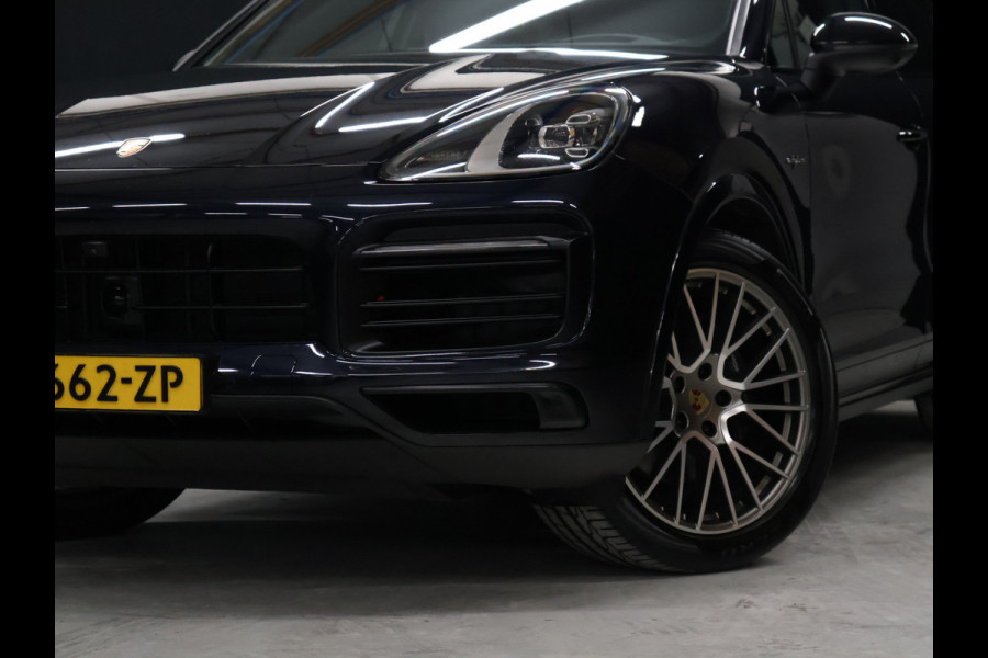 Porsche Cayenne 3.0 E-Hybrid Platinum Edition [SCHUIFKANTELDAK, SPORT CHRONO, SOFTCLOSE, TREKHAAK INKLAPBAAR, LUCHTVERING, APPLE CARPLAY, ANDROID, MEMORY SEATS, BOSE SOUND, 360 CAMERA, HEAD-UP, ADAPTIVE CRUISE, STOELVENTILATIE, STOELVERW