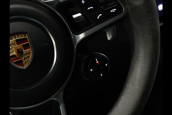 Porsche Cayenne 3.0 E-Hybrid Platinum Edition [SCHUIFKANTELDAK, SPORT CHRONO, SOFTCLOSE, TREKHAAK INKLAPBAAR, LUCHTVERING, APPLE CARPLAY, ANDROID, MEMORY SEATS, BOSE SOUND, 360 CAMERA, HEAD-UP, ADAPTIVE CRUISE, STOELVENTILATIE, STOELVERW