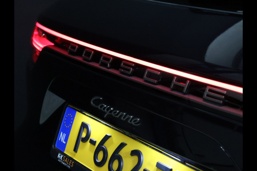 Porsche Cayenne 3.0 E-Hybrid Platinum Edition [SCHUIFKANTELDAK, SPORT CHRONO, SOFTCLOSE, TREKHAAK INKLAPBAAR, LUCHTVERING, APPLE CARPLAY, ANDROID, MEMORY SEATS, BOSE SOUND, 360 CAMERA, HEAD-UP, ADAPTIVE CRUISE, STOELVENTILATIE, STOELVERW