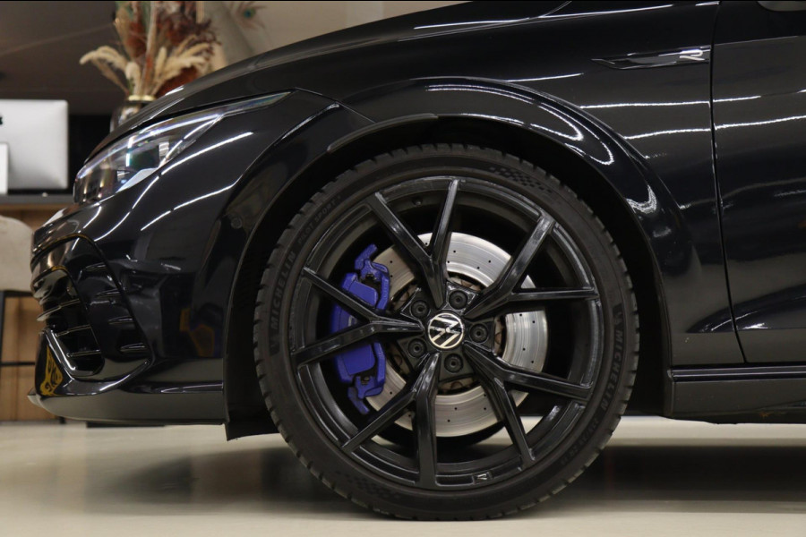 Volkswagen Golf 2.0 TSI R 4Motion PERFORMANCE AKRAP/PANO/HEADUP/IQ/H-K/BOMVOL