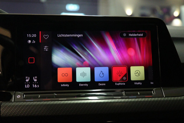 Volkswagen Golf 2.0 TSI R 4Motion PERFORMANCE AKRAP/PANO/HEADUP/IQ/H-K/BOMVOL