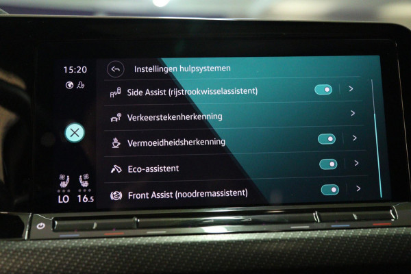 Volkswagen Golf 2.0 TSI R 4Motion PERFORMANCE AKRAP/PANO/HEADUP/IQ/H-K/BOMVOL