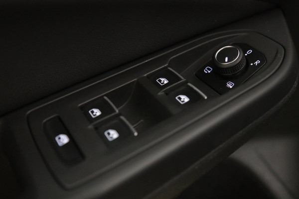 Volkswagen Golf 2.0 TSI R 4Motion PERFORMANCE AKRAP/PANO/HEADUP/IQ/H-K/BOMVOL