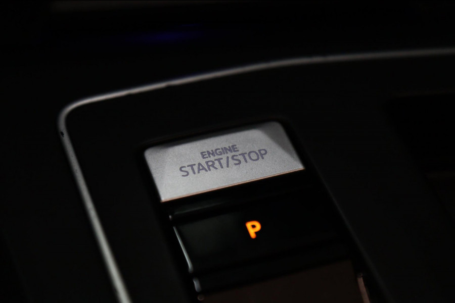 Volkswagen Golf 2.0 TSI R 4Motion PERFORMANCE AKRAP/PANO/HEADUP/IQ/H-K/BOMVOL