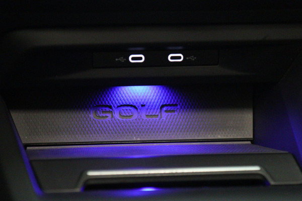 Volkswagen Golf 2.0 TSI R 4Motion PERFORMANCE AKRAP/PANO/HEADUP/IQ/H-K/BOMVOL