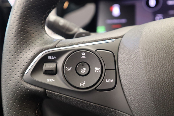 Opel Grandland 1.6 Turbo Plug-In Hybrid 4x4 GSe Cruise/Climate Blindspot PDC Keyless Entry/Go 300PK! 24 maanden garantie mogelijk (*vraag naar de voorwaarden)