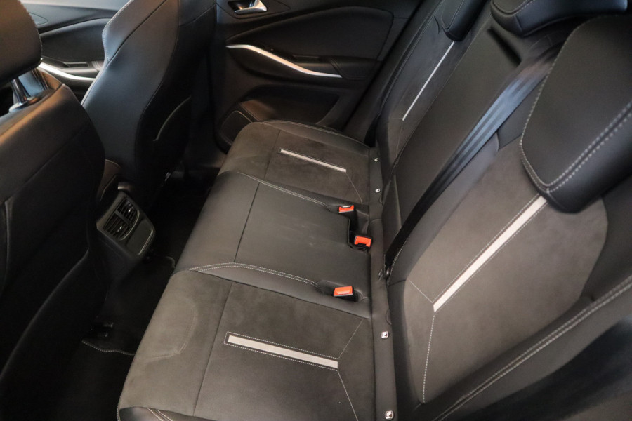Opel Grandland 1.6 Turbo Plug-In Hybrid 4x4 GSe Cruise/Climate Blindspot PDC Keyless Entry/Go 300PK! 24 maanden garantie mogelijk (*vraag naar de voorwaarden)