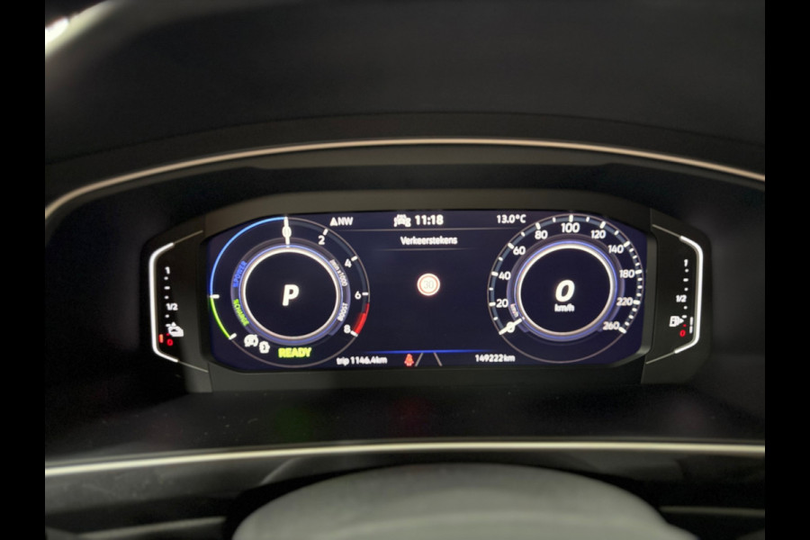 Volkswagen Tiguan 1.4 TSI eHybrid R-Line Business+ | Blackpack | Elek. Trekhaak | Matrix LED | Navigatie | 19' inch