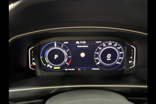 Volkswagen Tiguan 1.4 TSI eHybrid R-Line Business+ | Blackpack | Elek. Trekhaak | Matrix LED | Navigatie | 19' inch