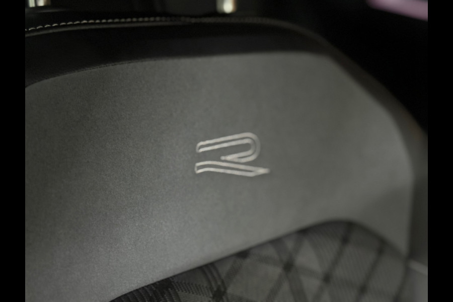 Volkswagen Tiguan 1.4 TSI eHybrid R-Line Business+ | Blackpack | Elek. Trekhaak | Matrix LED | Navigatie | 19' inch