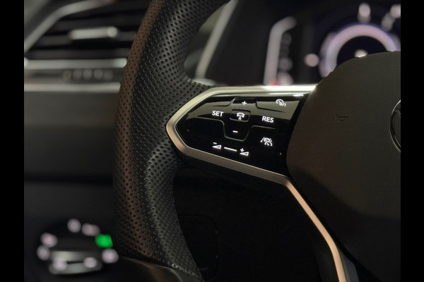 Volkswagen Tiguan 1.4 TSI eHybrid R-Line Business+ | Blackpack | Elek. Trekhaak | Matrix LED | Navigatie | 19' inch