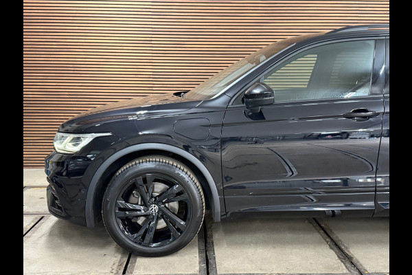 Volkswagen Tiguan 1.4 TSI eHybrid R-Line Business+ | Blackpack | Elek. Trekhaak | Matrix LED | Navigatie | 19' inch