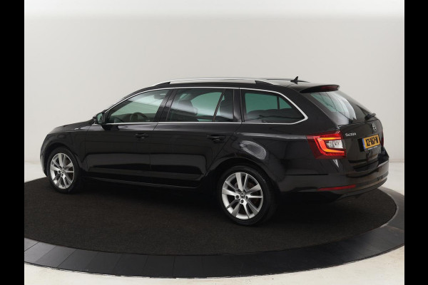 Škoda Octavia 1.6 TDI Greentech Clever Edition | Automaat | Carplay | Stoelverwarming | Navigatie | Cruise control | Climate control | Half leder